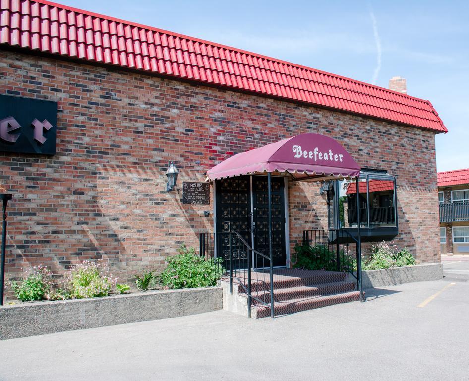 Ramada By Wyndham Medicine Hat Exterior foto